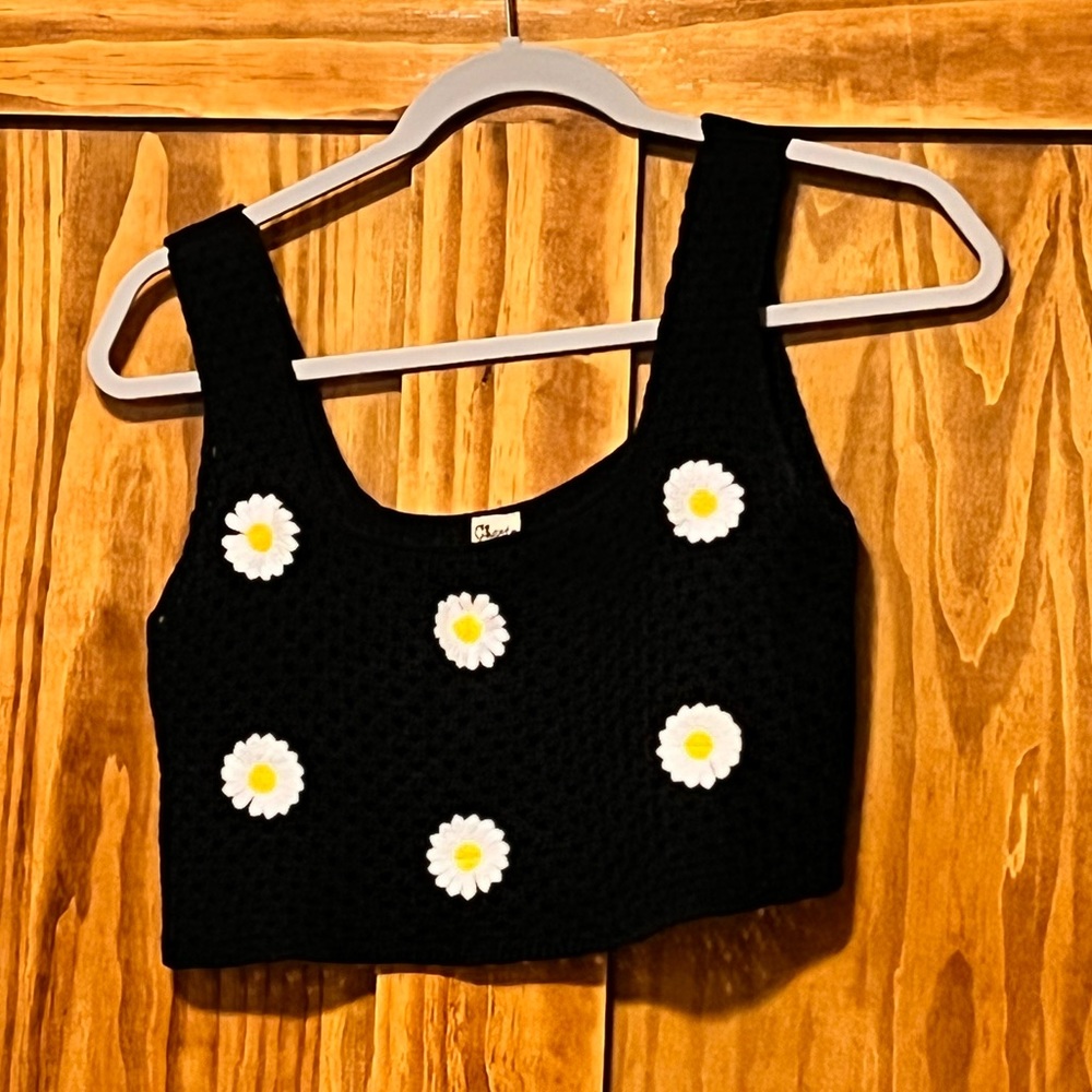 Black Daisy Hand Knit Crop